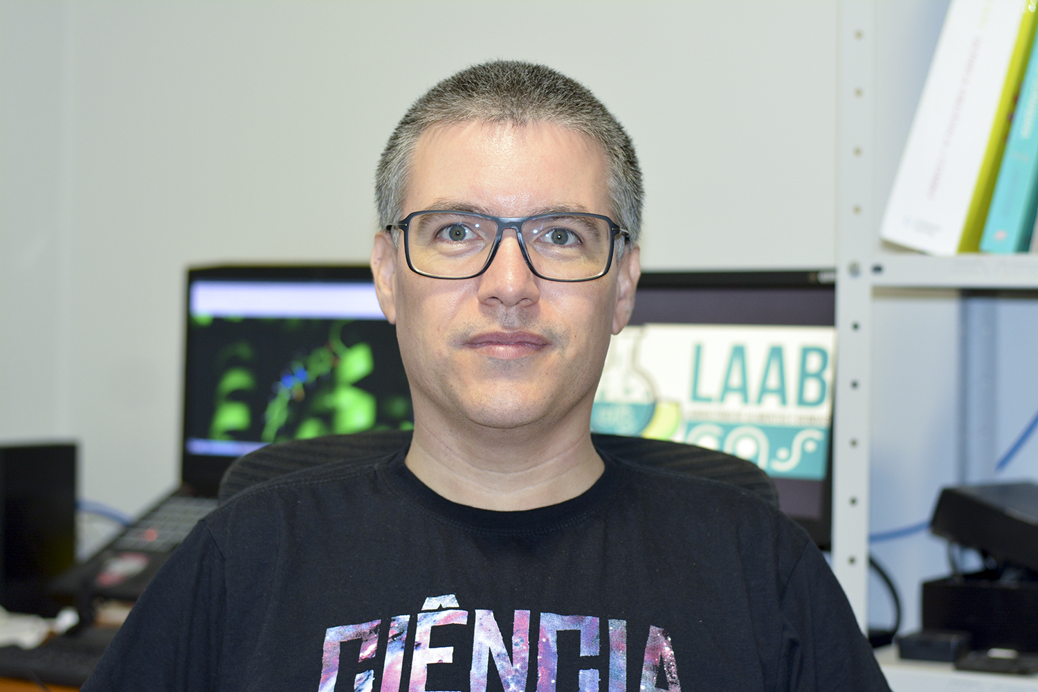 Tiago Oliveira é professor do Departamento de Farmácia da UFS